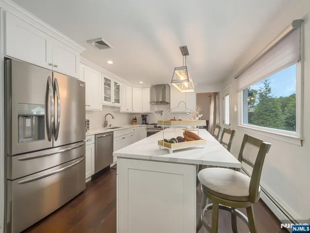 $839,000 | 202 Andover Drive, Wayne, NJ 07470