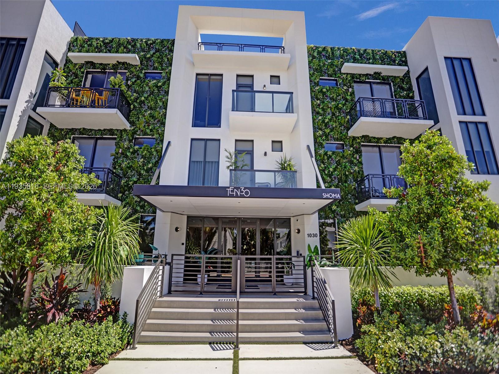 1030 15th Street, Unit PH5 Miami Beach, FL 33139 - Photo 10 of 38 front view of a house