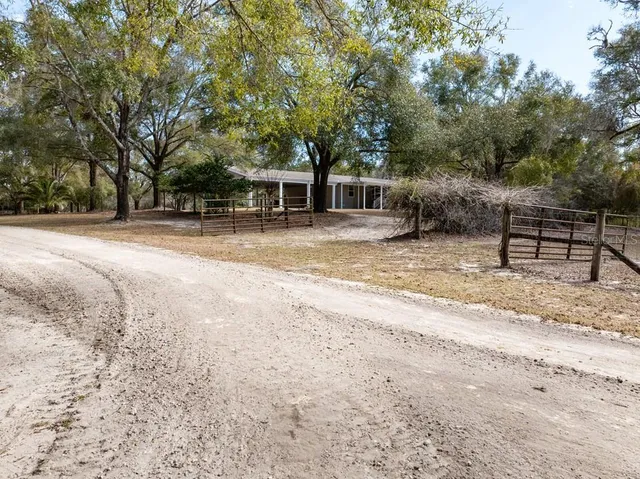 $1,200,000 | 6780 Northwest 41st Circle, Bell, FL 32619