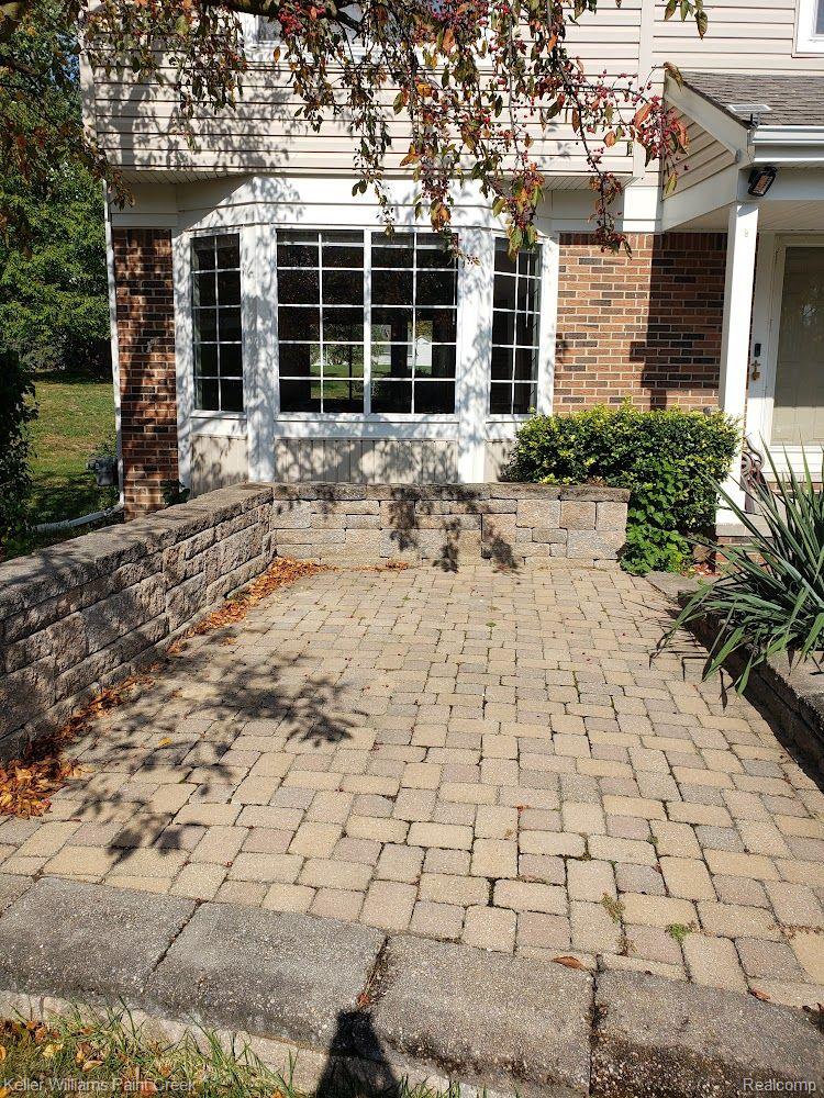 660 Baker Street Rochester, MI 48307 - Photo 5 of 43 Gallery Image 5