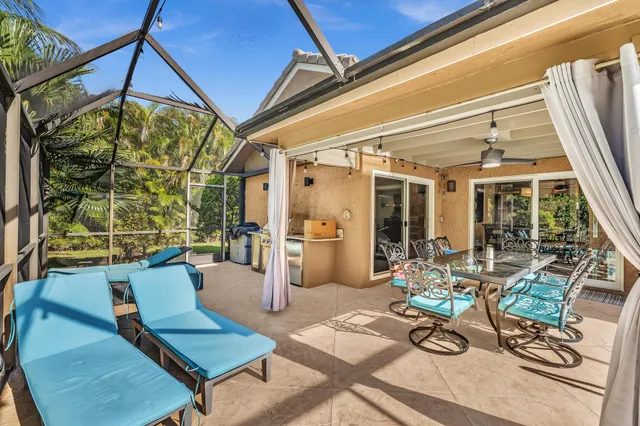 $980,000 | 20104 Back 9 Drive, Boca Raton, FL 33498