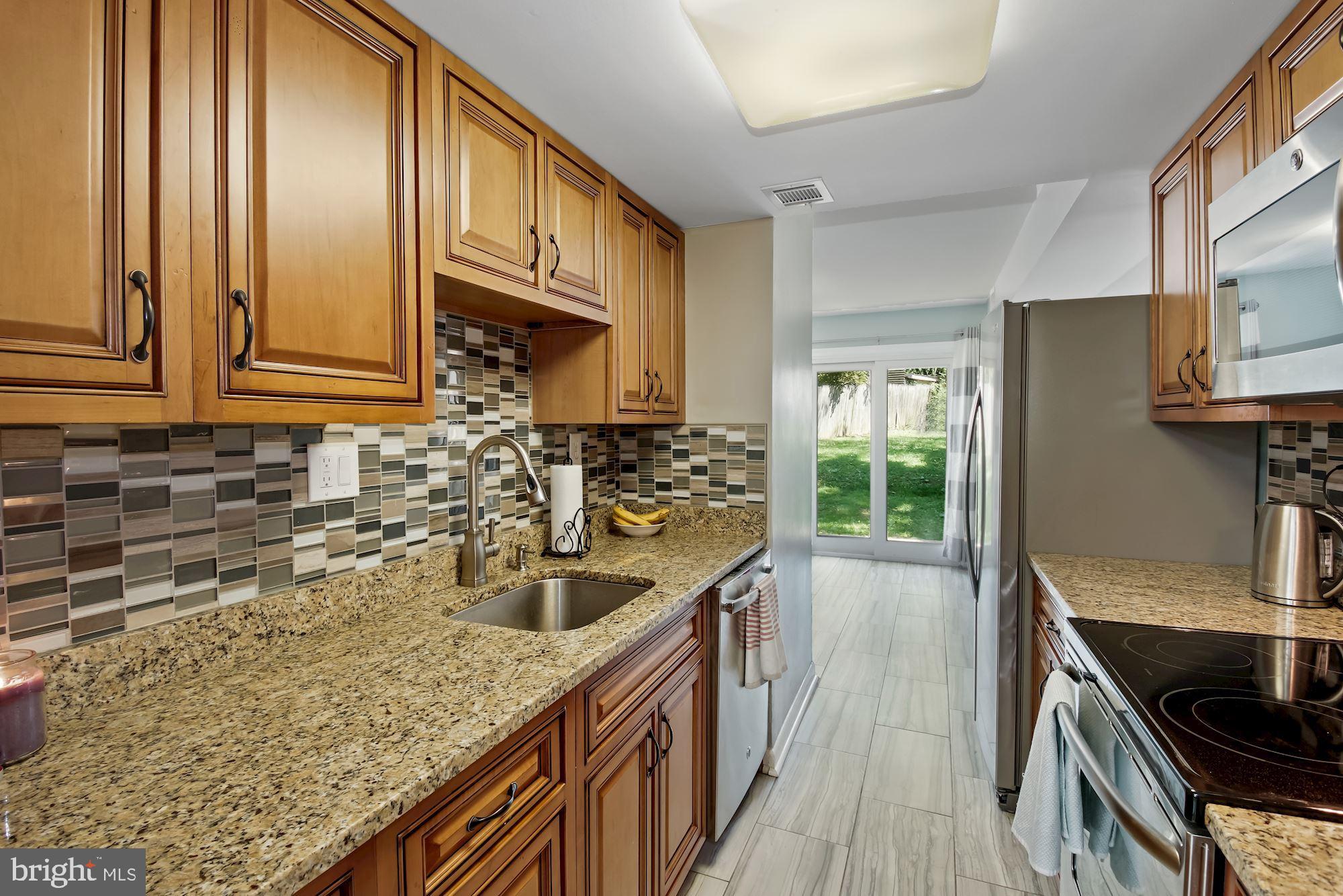17652 Shady Spring Terrace Gaithersburg, MD 20877 - Photo 11 of 30 Gallery Image 11