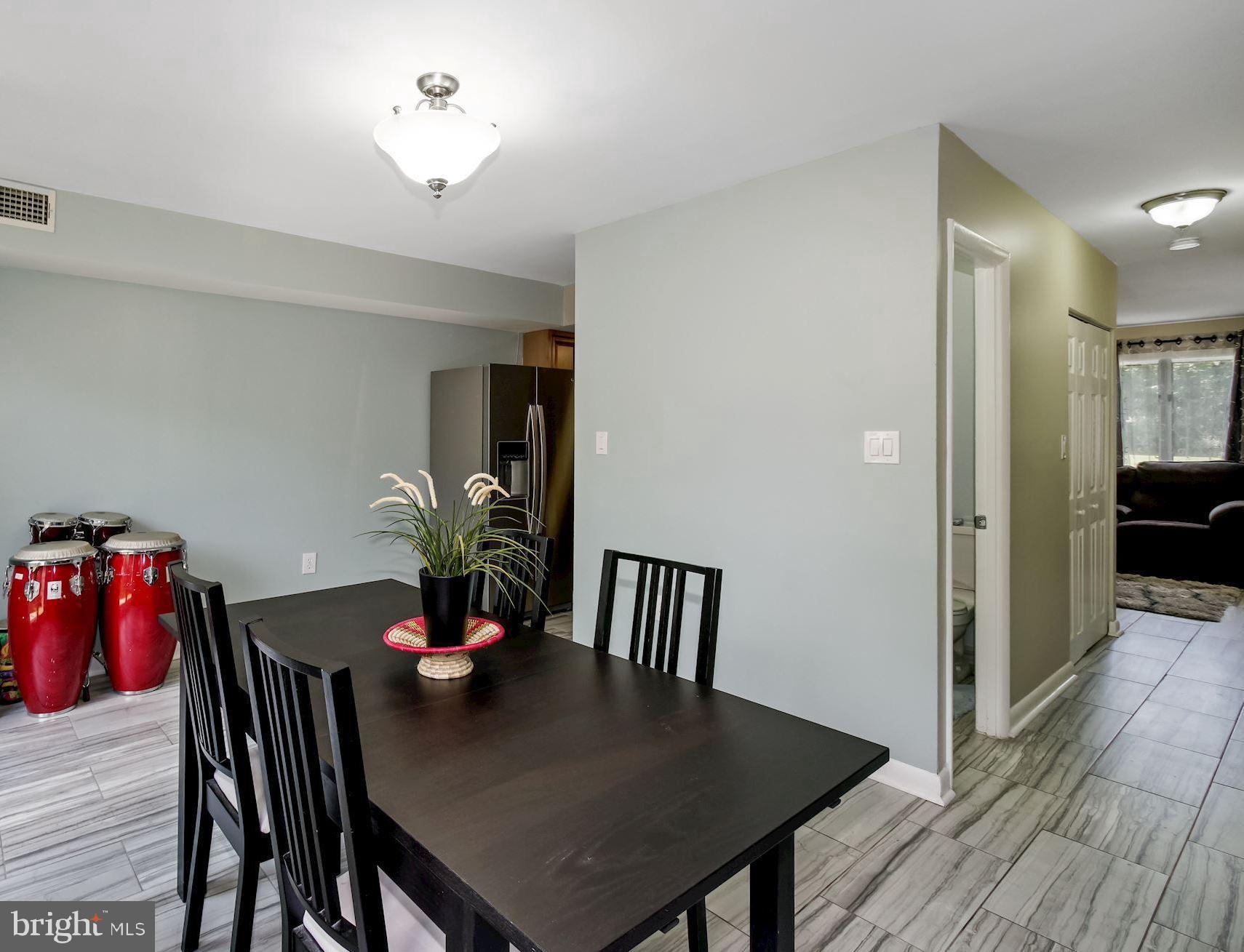 17652 Shady Spring Terrace Gaithersburg, MD 20877 - Photo 14 of 30 Gallery Image 14
