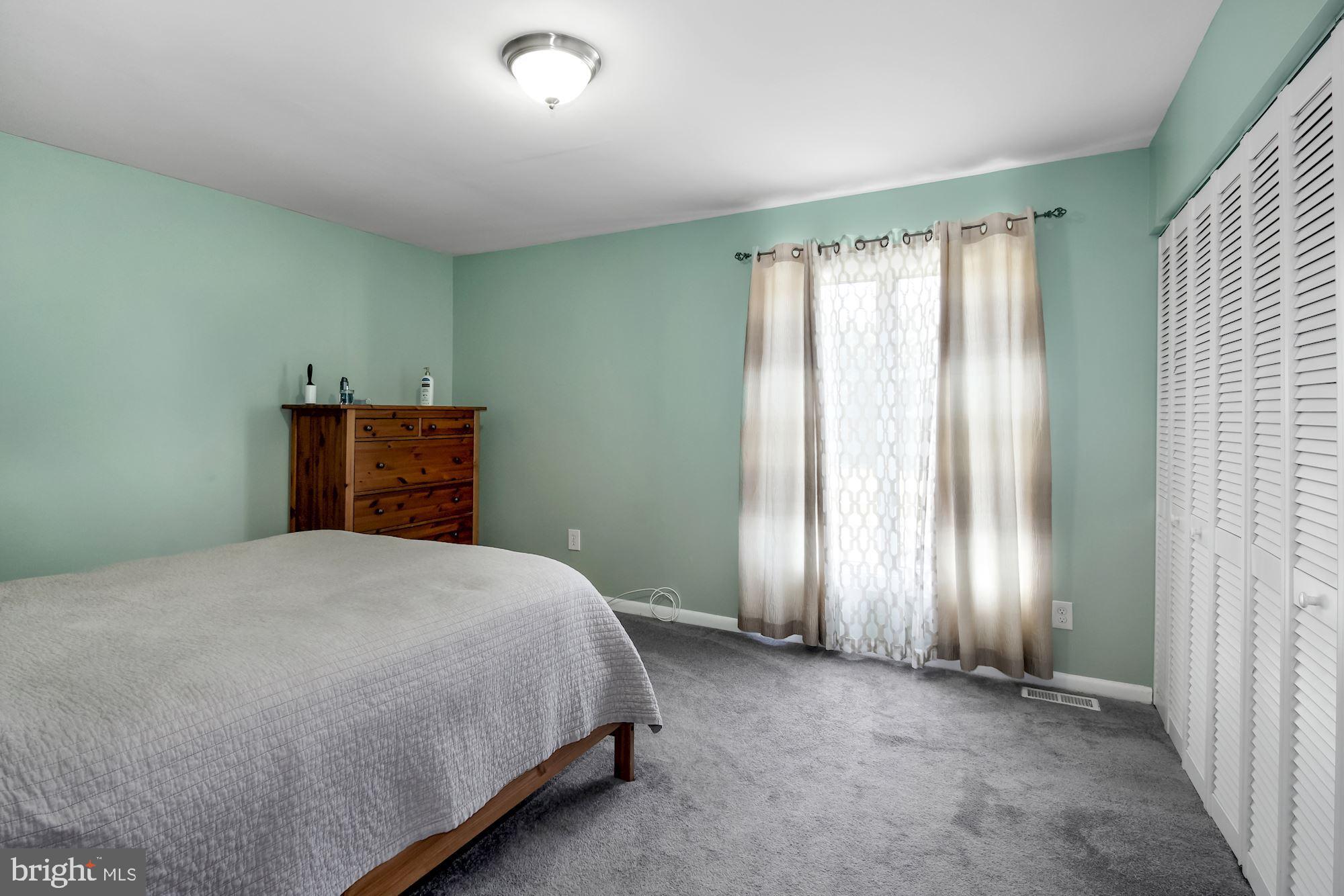 17652 Shady Spring Terrace Gaithersburg, MD 20877 - Photo 17 of 30 Gallery Image 17