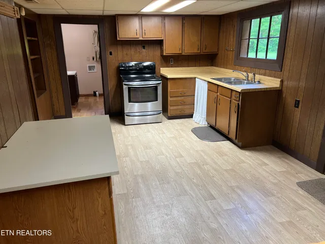 $624,000 | 1198 Mill Creek Road, Sunbright, TN 37872