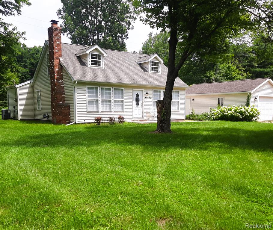 40880 Harris Road Belleville, MI 48111 - Photo 1 of 21