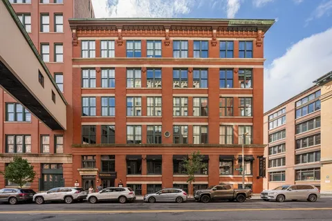 $3,250,000 | 49 Melcher Street, Unit 502, Boston, MA 02210
