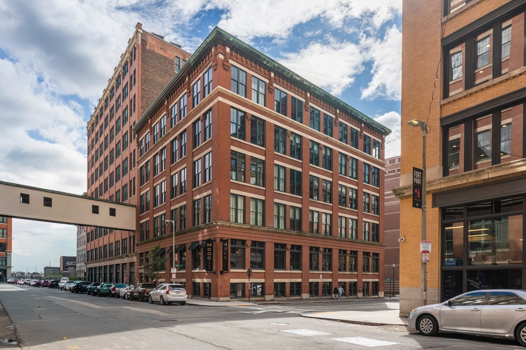 49 Melcher Street, Unit 502 Boston, MA 02210 - Photo 32 of 34