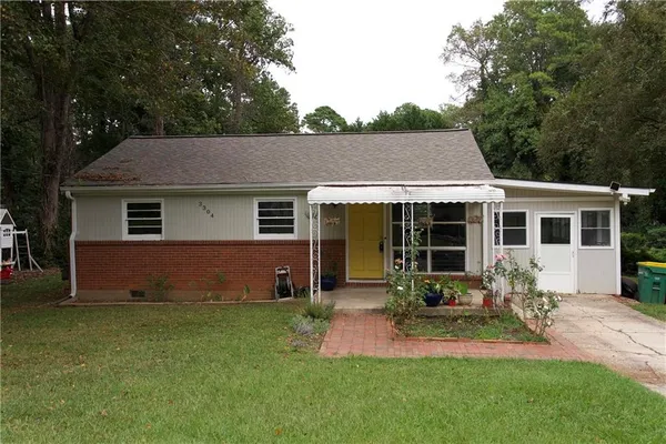$2,400 | 3304 Spring Drive Northwest, Atlanta, GA 30360