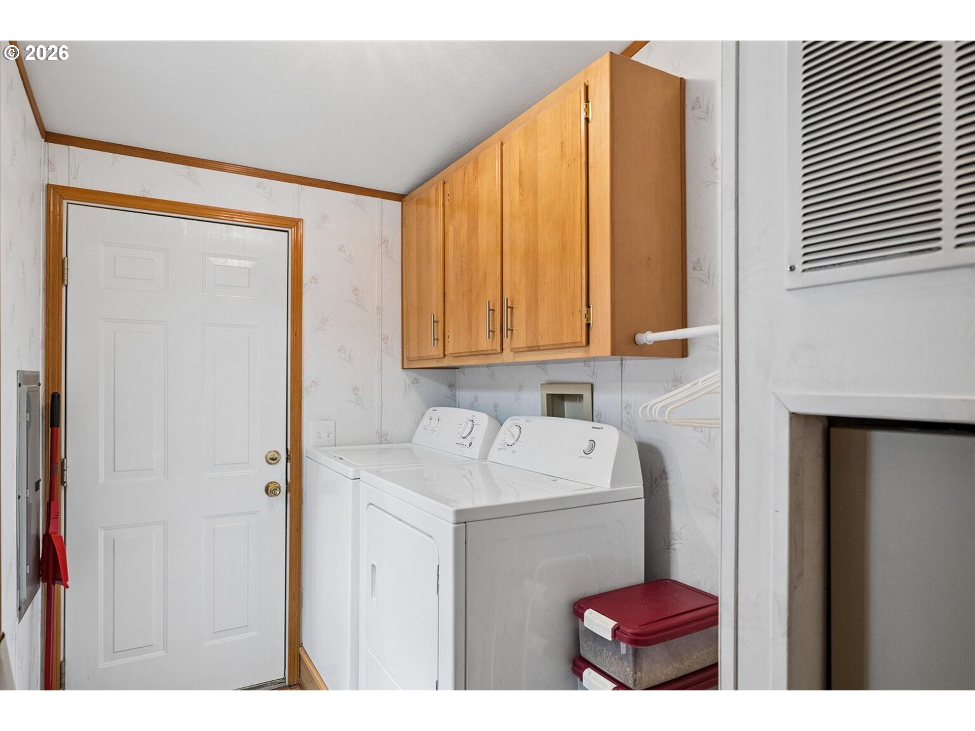 2150 Laura Street, Unit 202 Springfield, OR 97477 - Photo 17 of 45 Laundry