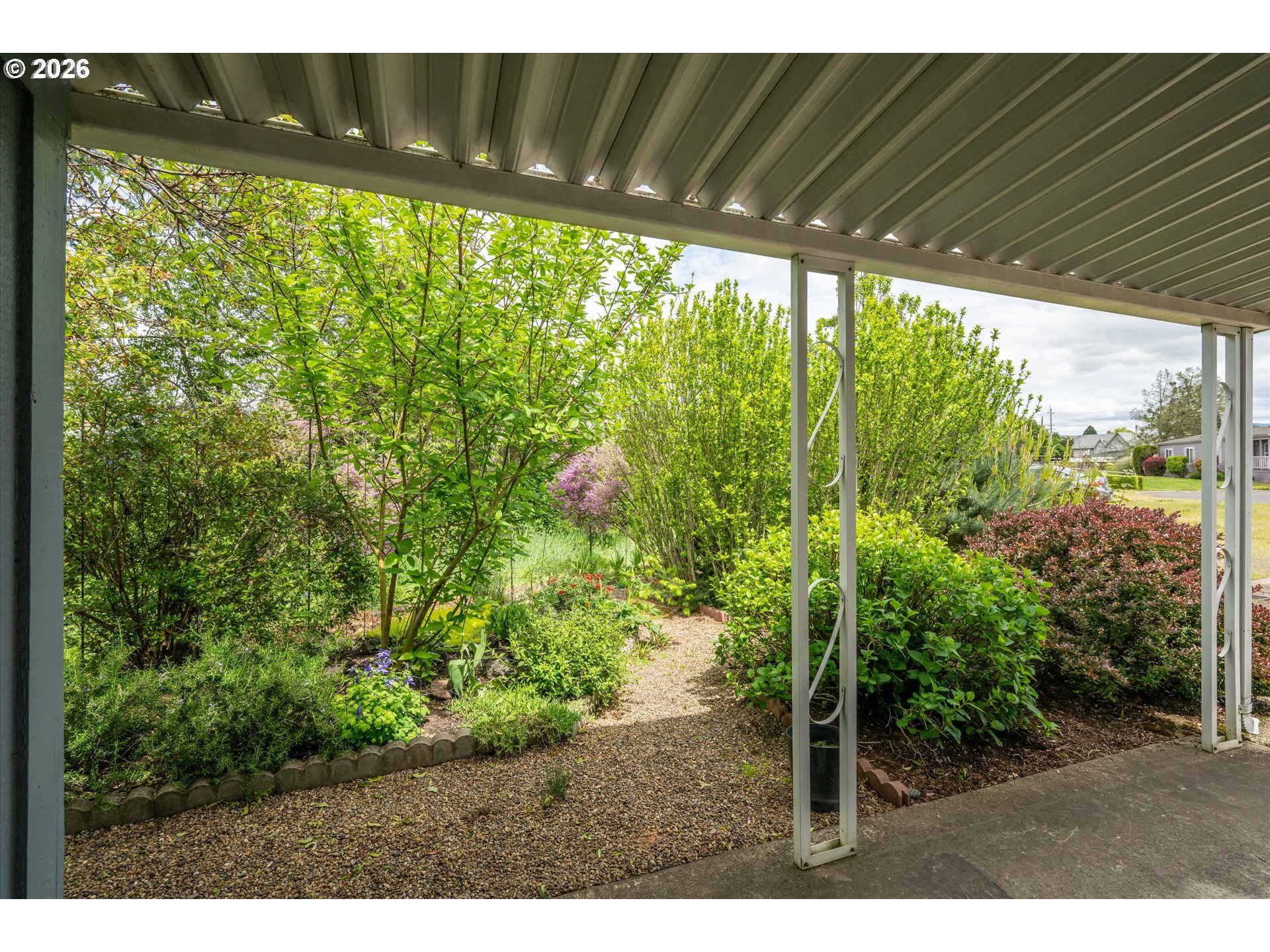 2150 Laura Street, Unit 202 Springfield, OR 97477 - Photo 5 of 45 Garden