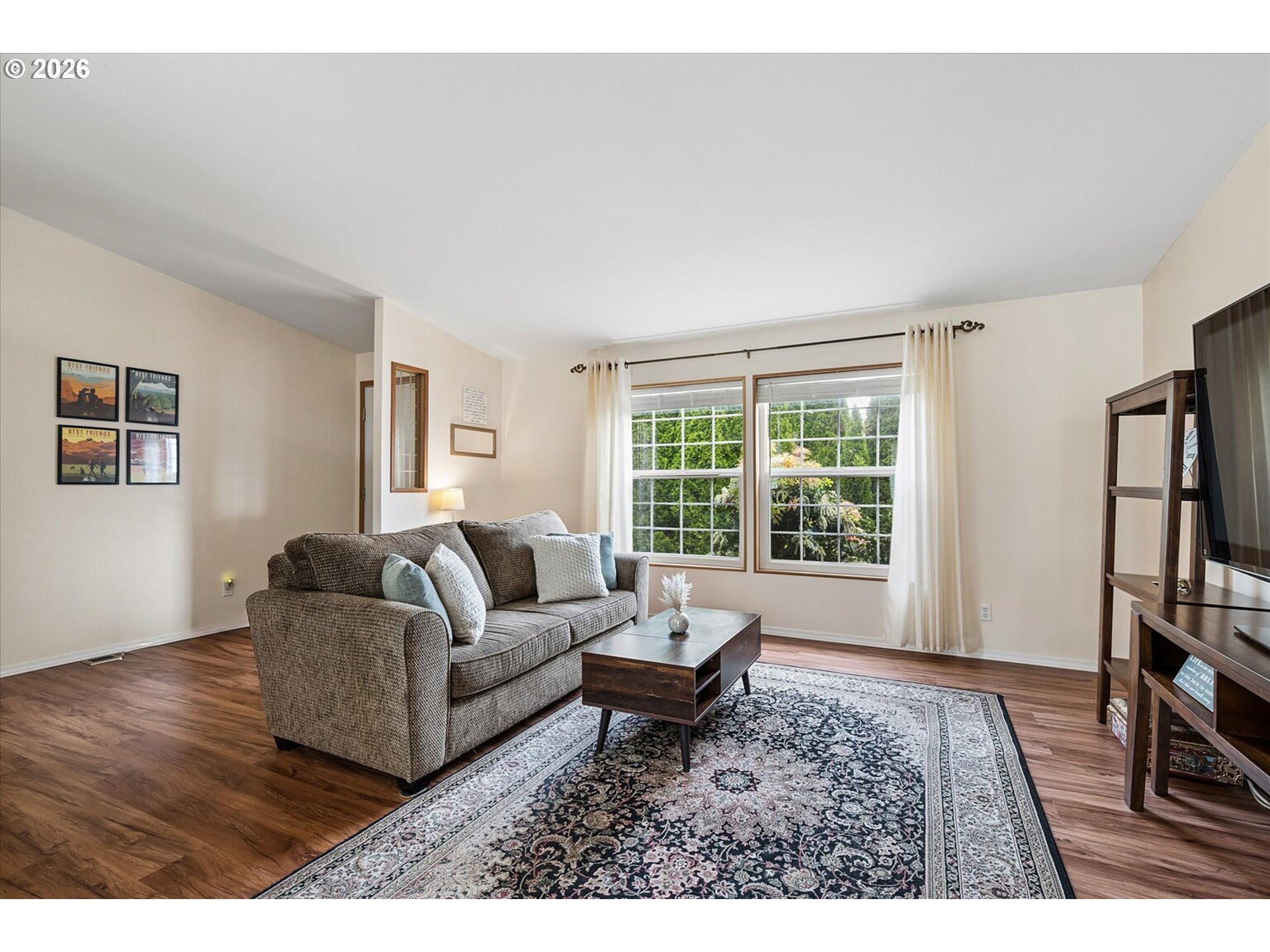 2150 Laura Street, Unit 202 Springfield, OR 97477 - Photo 7 of 45 Living Room