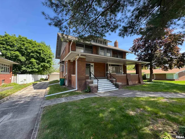 $250,000 | 387 North Kellogg Street, Galesburg, IL 61401