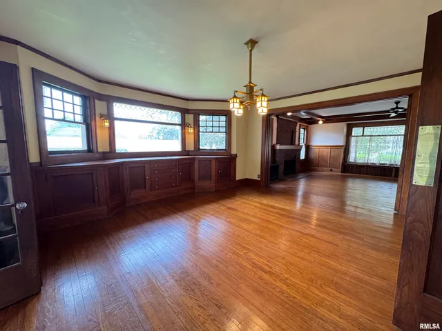 $250,000 | 387 North Kellogg Street, Galesburg, IL 61401