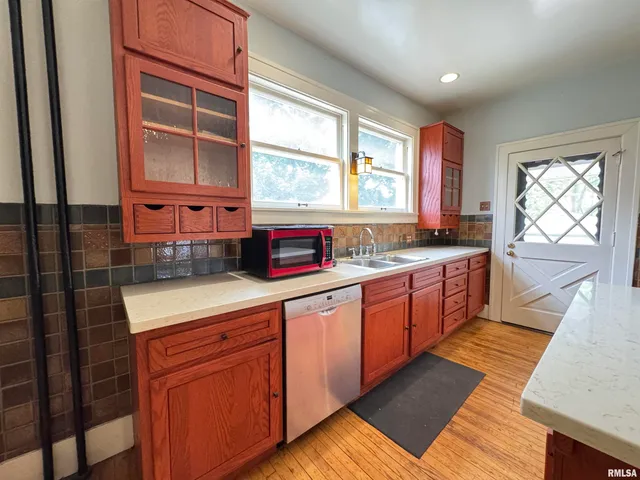 $250,000 | 387 North Kellogg Street, Galesburg, IL 61401