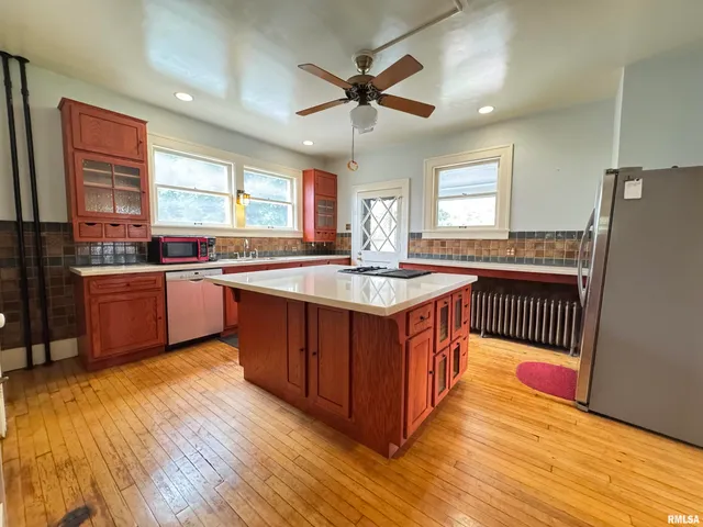 $250,000 | 387 North Kellogg Street, Galesburg, IL 61401