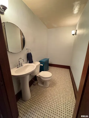 $250,000 | 387 North Kellogg Street, Galesburg, IL 61401