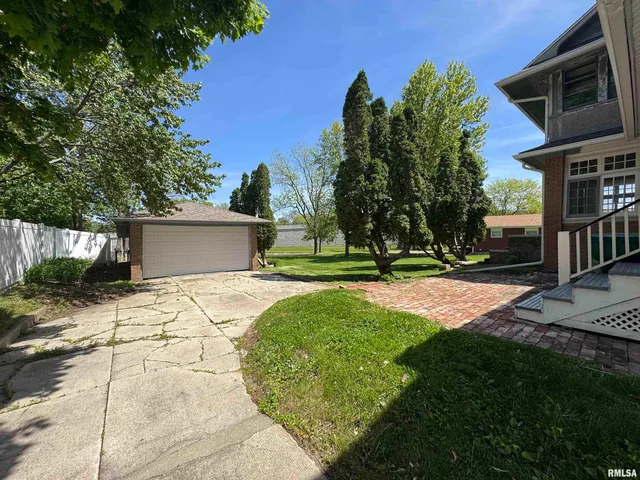 $250,000 | 387 North Kellogg Street, Galesburg, IL 61401