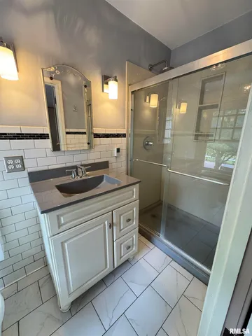 $250,000 | 387 North Kellogg Street, Galesburg, IL 61401