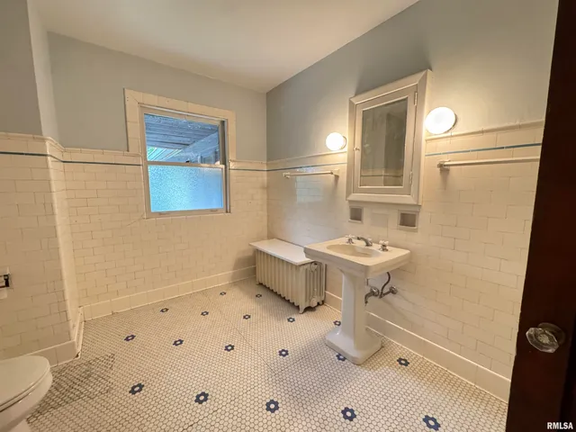 $250,000 | 387 North Kellogg Street, Galesburg, IL 61401