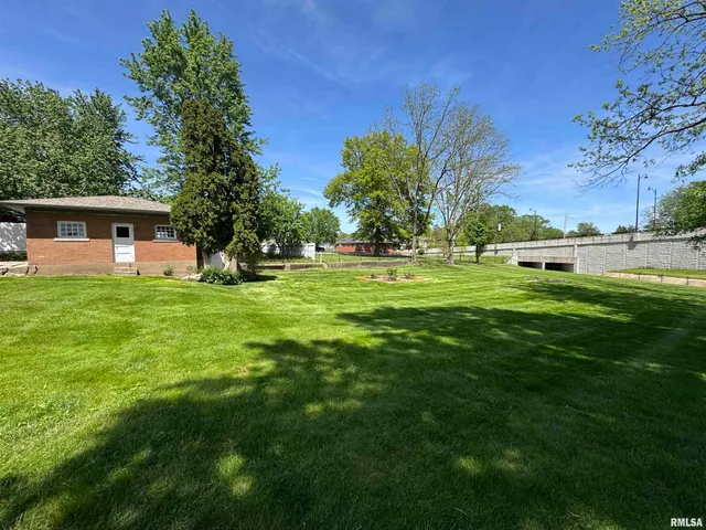 $250,000 | 387 North Kellogg Street, Galesburg, IL 61401