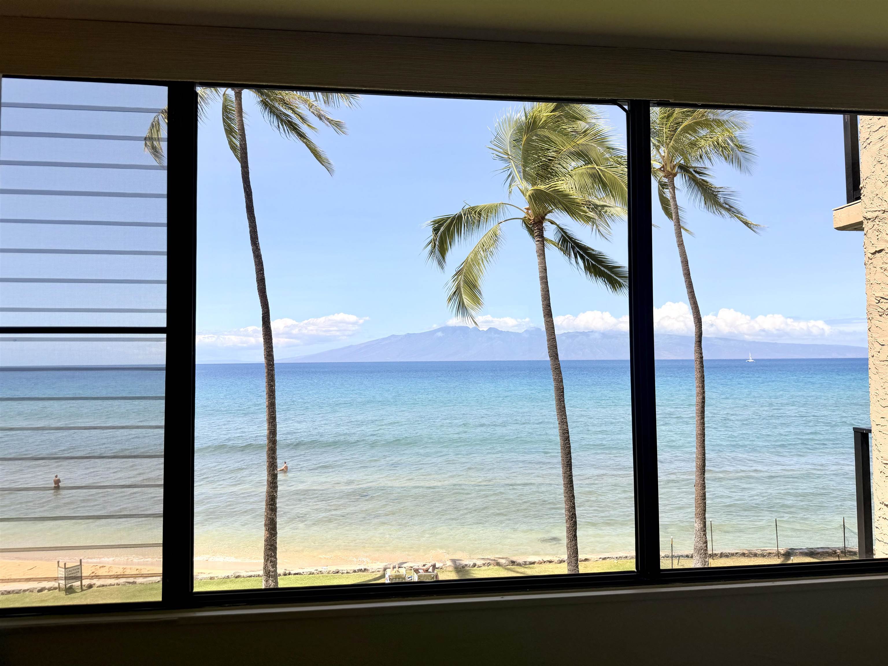 3543 Lower Honoapiilani Road, Unit L302 Lahaina, HI 96761 - Photo 18 of 45 a view of entryway