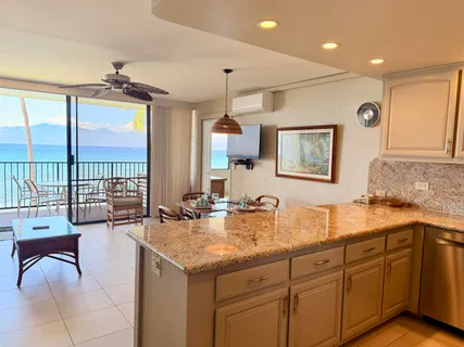 $1,200,000 | 3543 Lower Honoapiilani Road, Unit L302, Lahaina, HI 96761