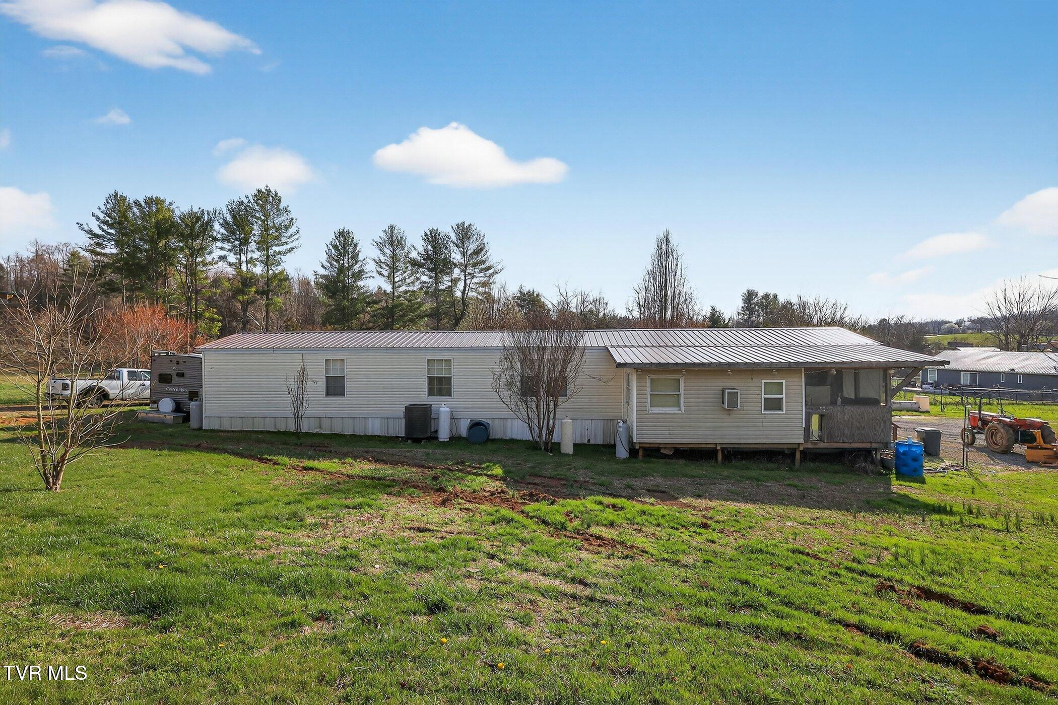 393 Meadow Creek Road Bristol, TN 37620 - Photo 23 of 41 393-Meadow-Creek-Rd-WindowStill-Real-Est