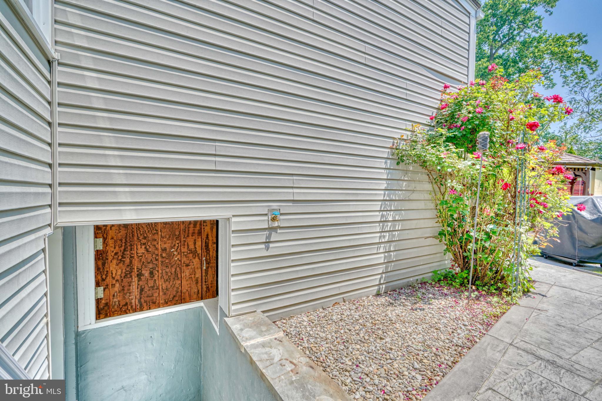 619 Round Oak Road Towson, MD 21204 - Photo 17 of 70 Gallery Image 17