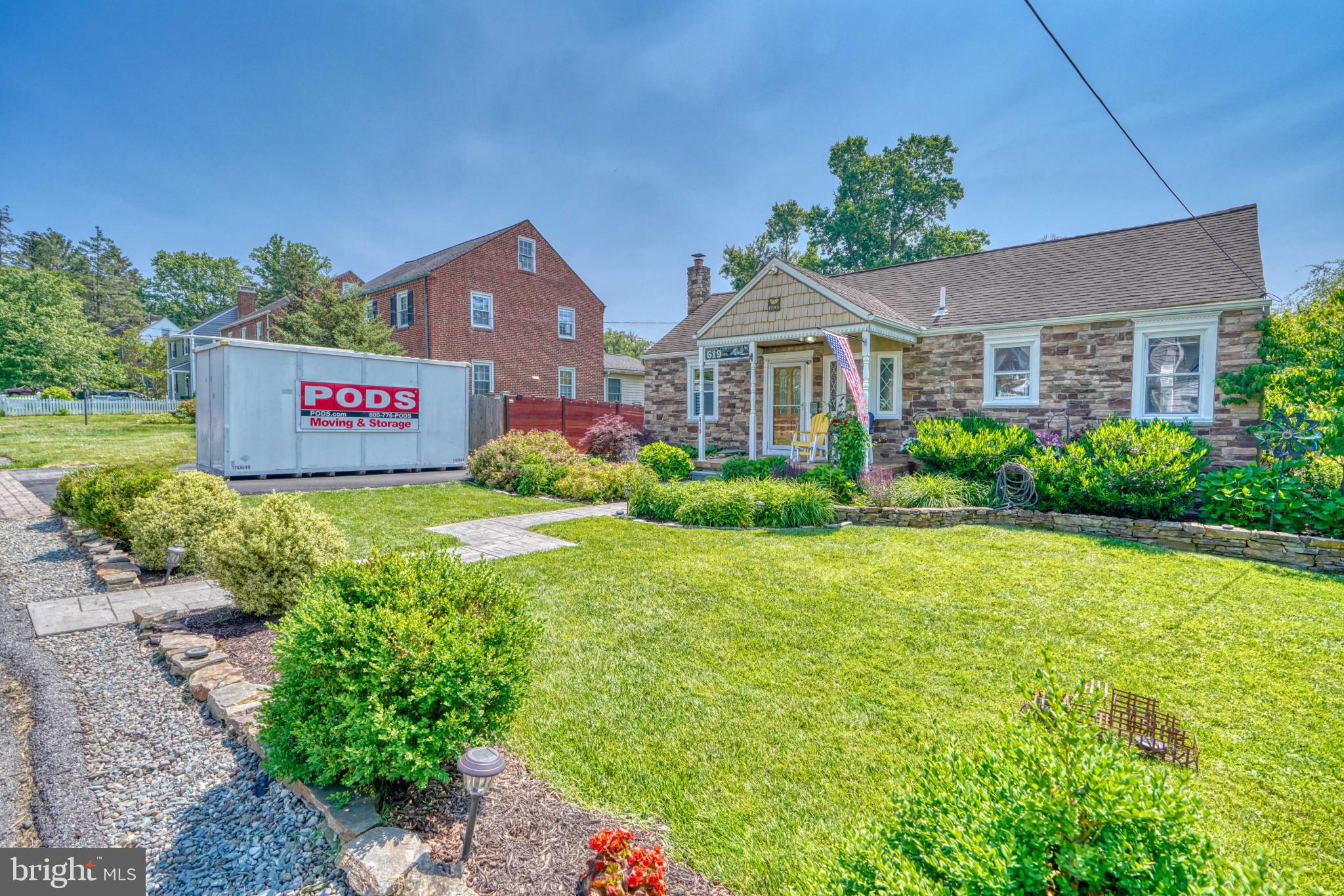 619 Round Oak Road Towson, MD 21204 - Photo 3 of 70 Gallery Image 3