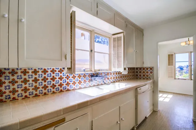 $2,200,000 | 2854 Albatross Street, San Diego, CA 92103