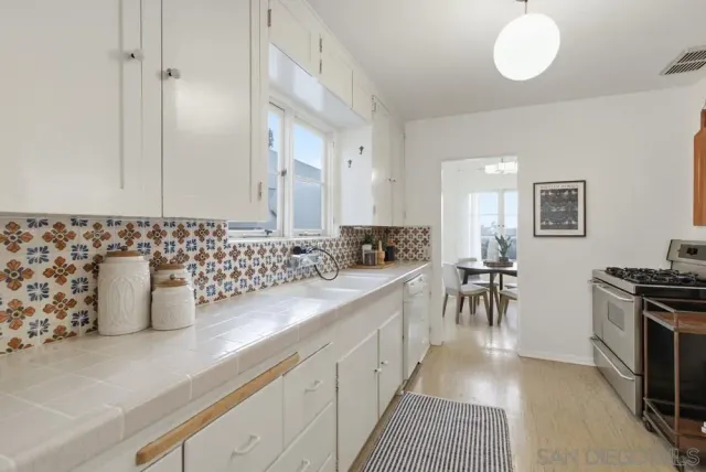 a picture of floor plan