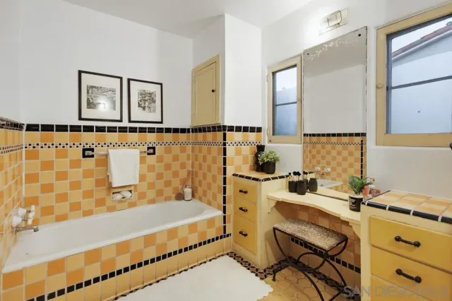 $2,195,000 | 2854 Albatross Street, San Diego, CA 92103