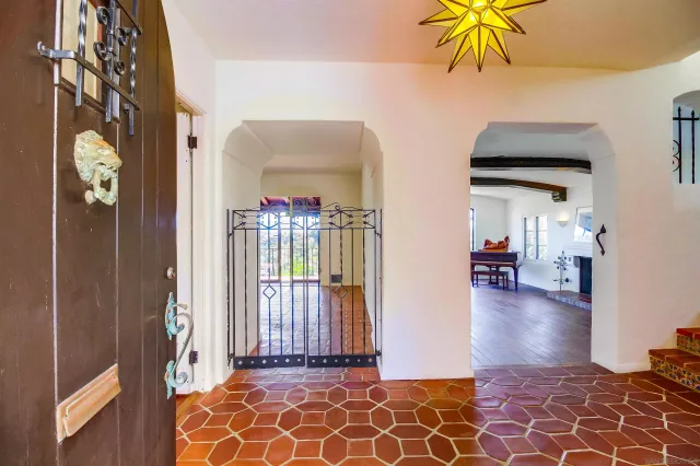 $2,200,000 | 2854 Albatross Street, San Diego, CA 92103