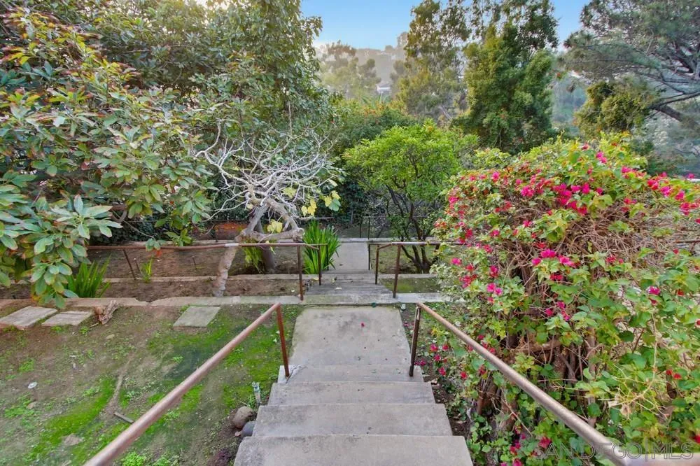 2854 Albatross Street San Diego, CA 92103 - Photo 47 of 51