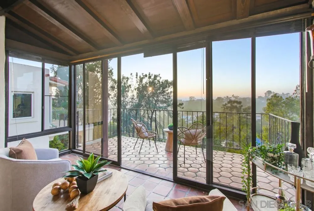 2854 Albatross Street San Diego, CA 92103 - Photo 9 of 51