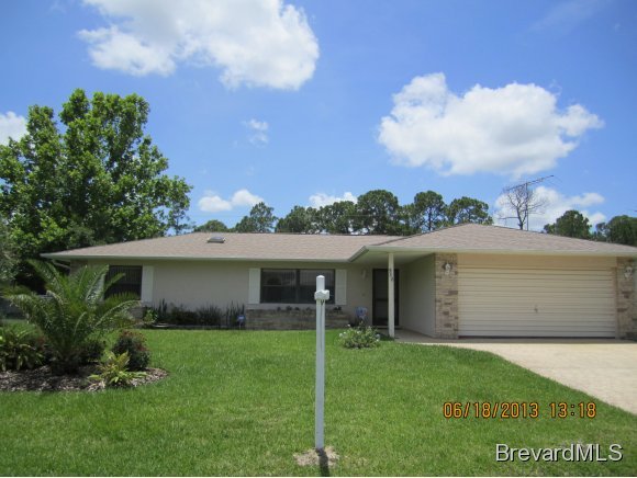 566 Rheine Road Northwest Palm Bay, FL 32907 - Photo 1 of 12 Primary Photo