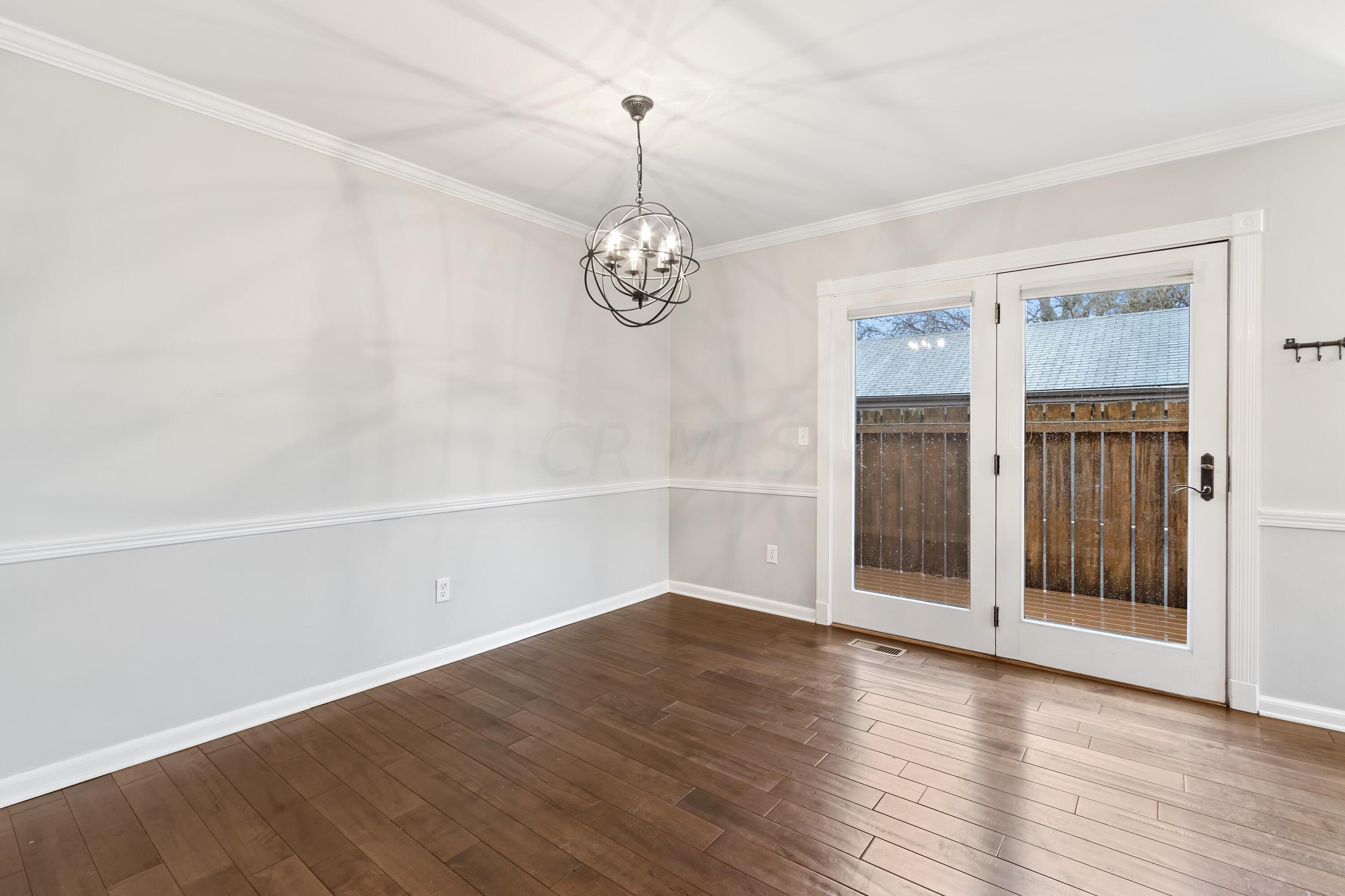 1850 Fishinger Road, Unit 4 Upper Arlington, OH 43221 - Photo 8 of 28 Dining Room