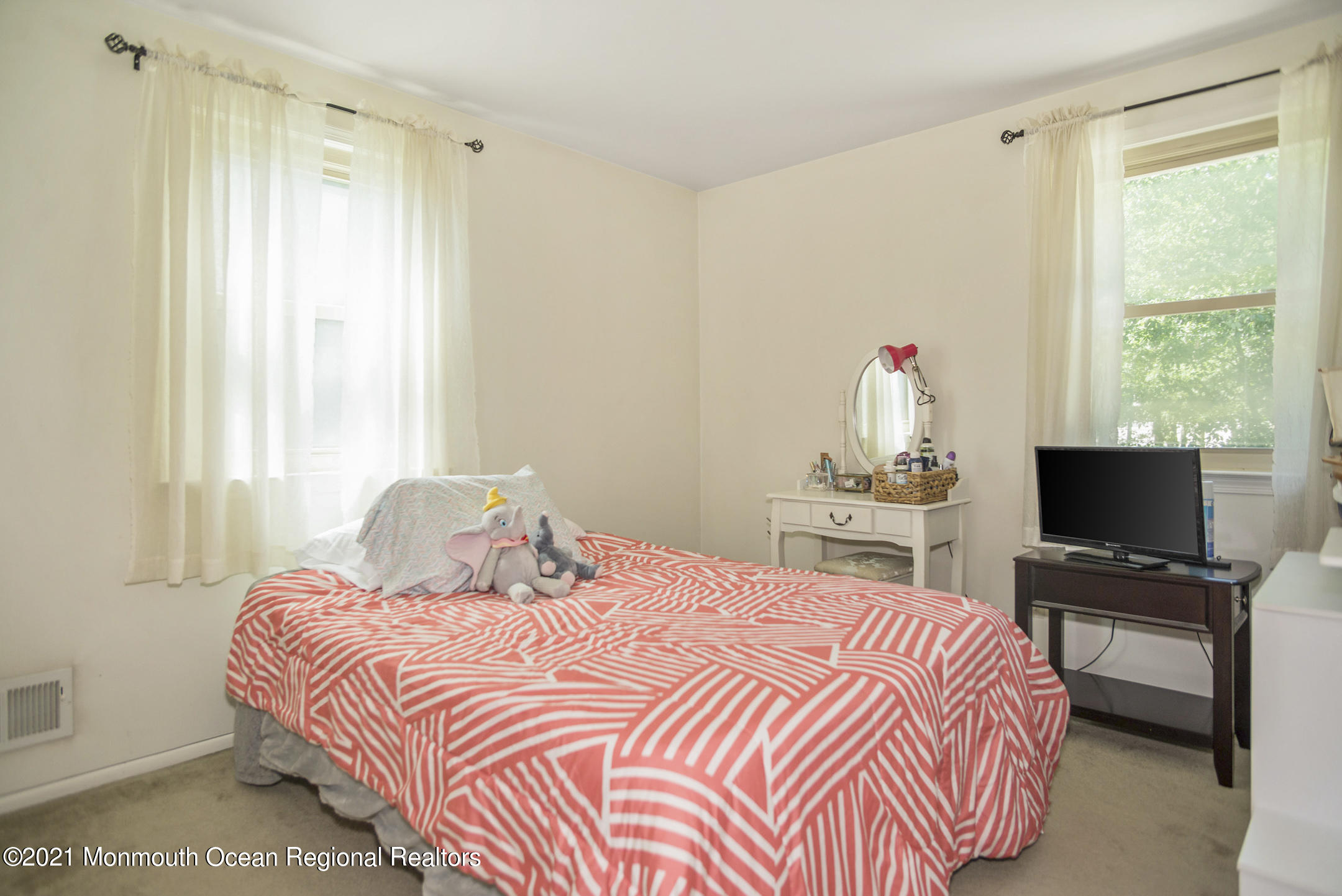 11 Buxton Road Jackson, NJ 08527 - Photo 22 of 35 Bedroom 4