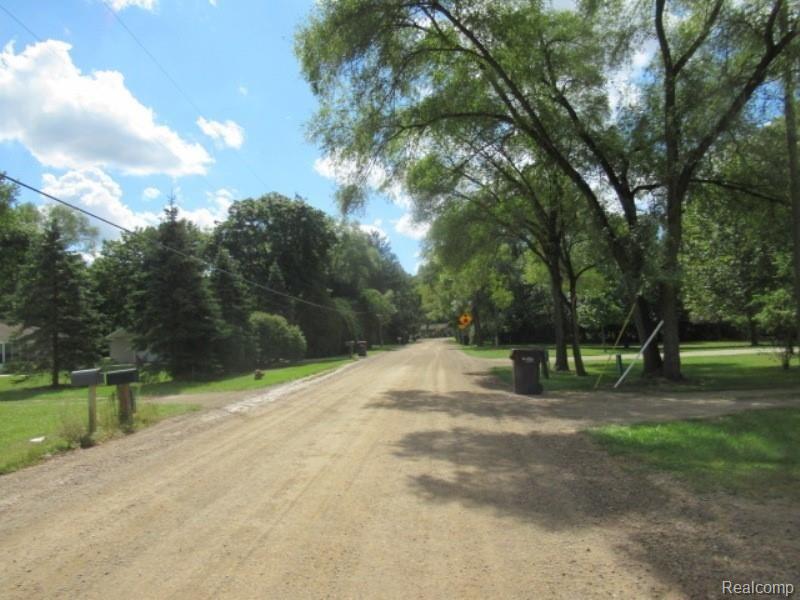 20380 Wilmot Road Belleville, MI 48111 - Photo 5 of 21 IMG_0080.JPG