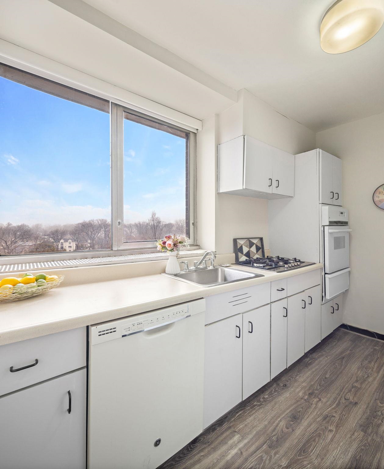 1 Horizon Road, Unit 806 Fort Lee, NJ 07024 - Photo 6 of 15