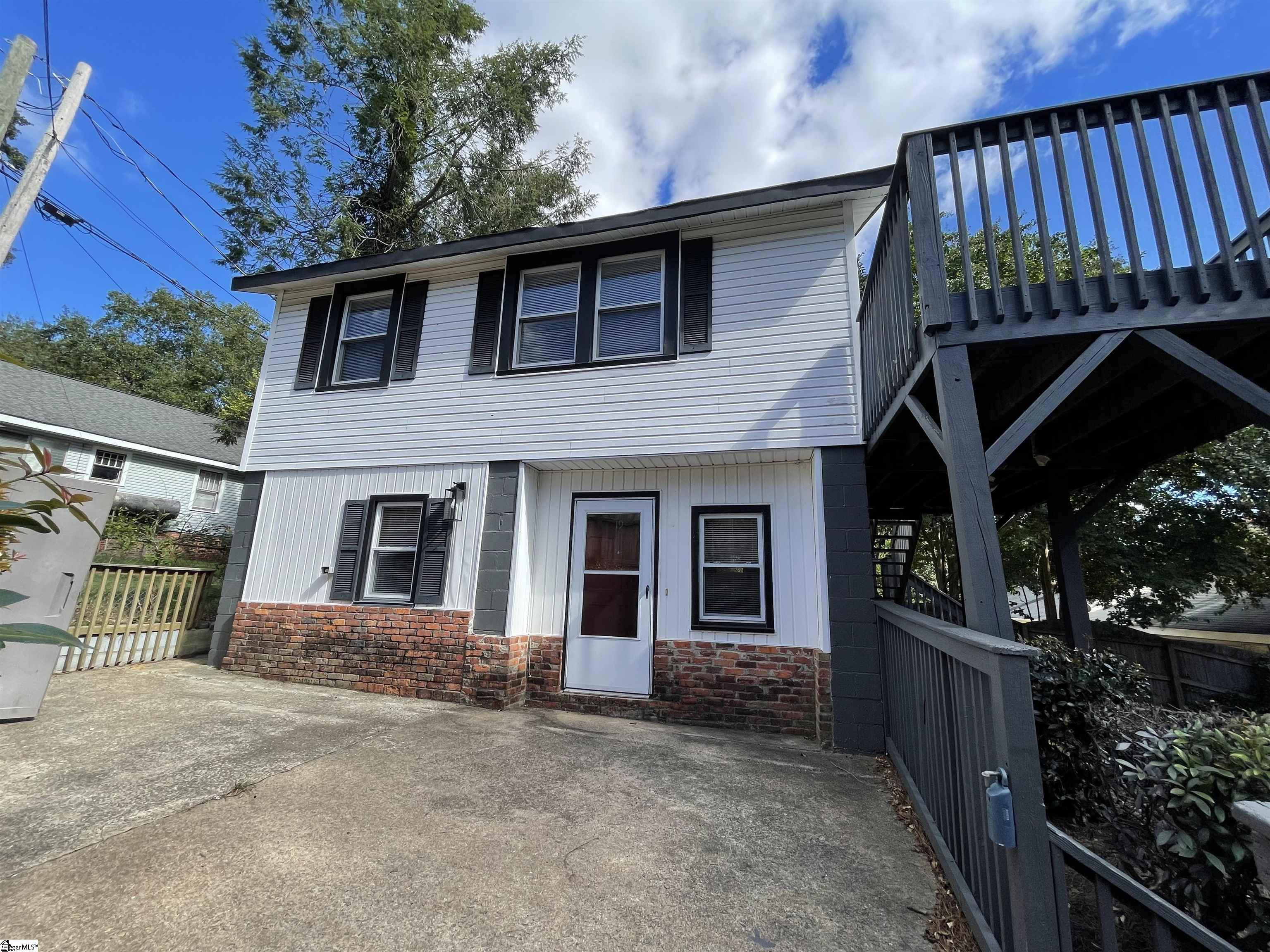 19 Lowndes Hill Road Greenville, SC 29607 - Photo 1 of 23