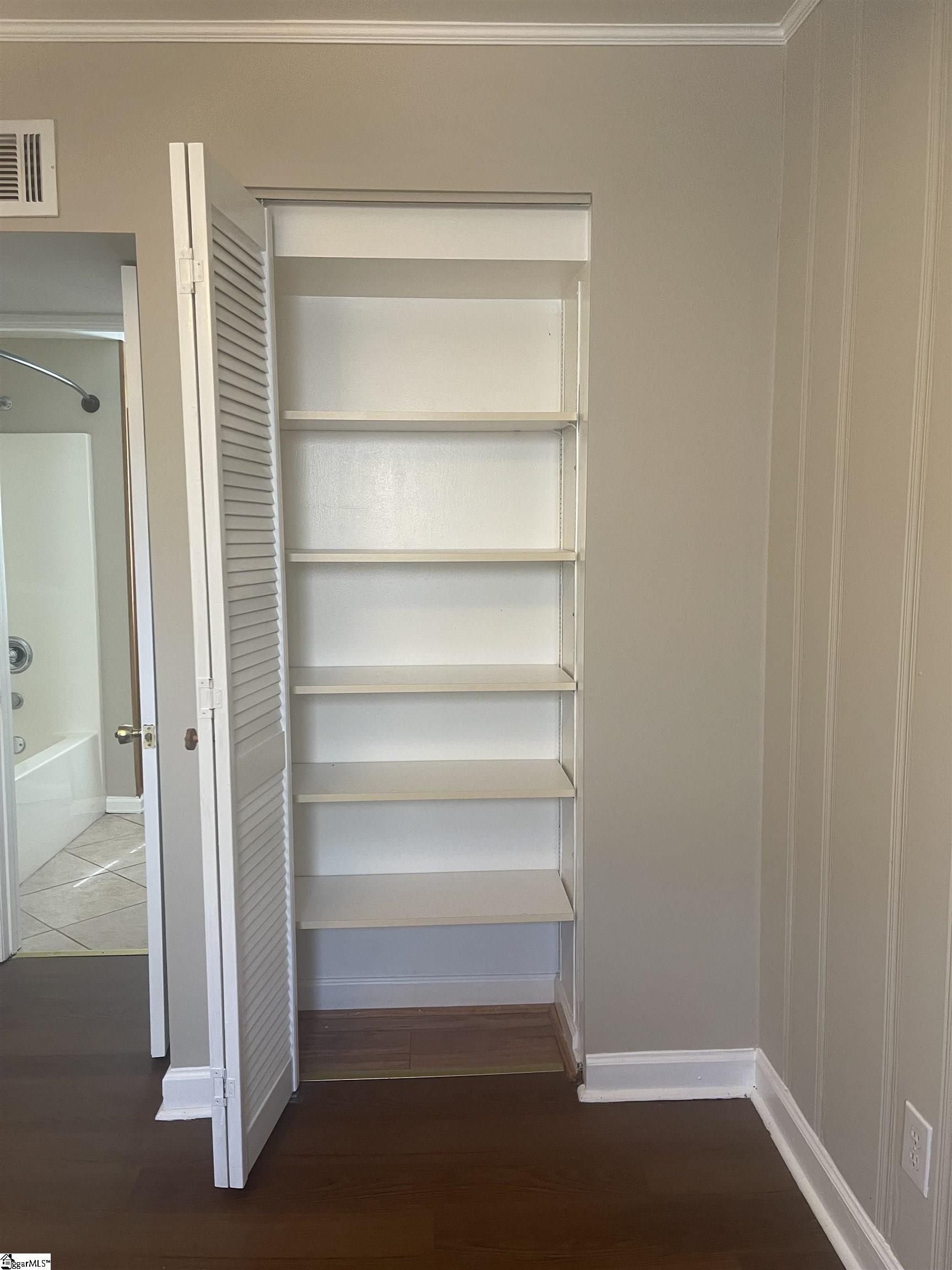 19 Lowndes Hill Road Greenville, SC 29607 - Photo 20 of 23