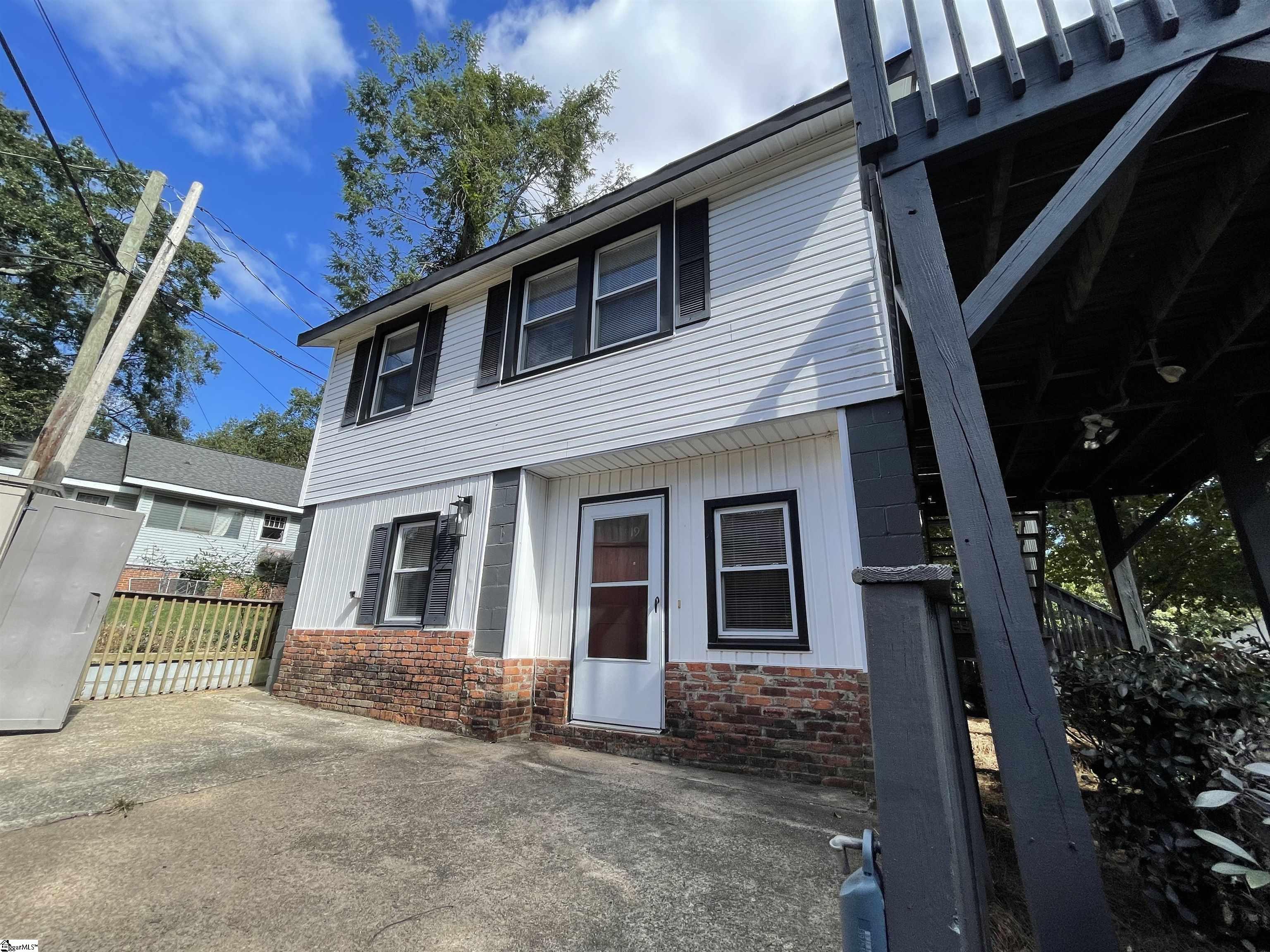 19 Lowndes Hill Road Greenville, SC 29607 - Photo 2 of 23