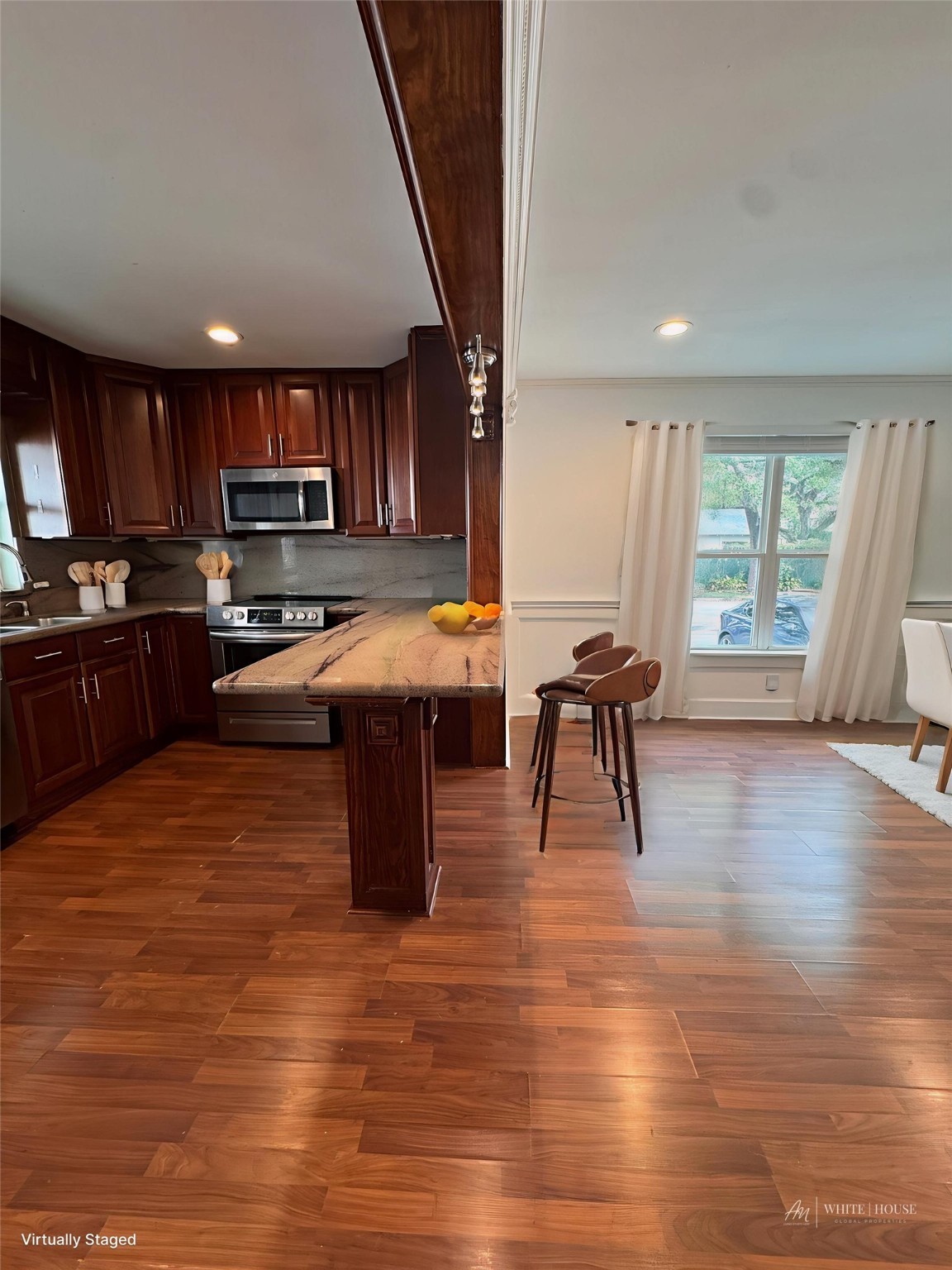 1101 East 7th Street, Unit 2 Houston, TX 77009 - Photo 8 of 9 Kitchen. Virtually staged.