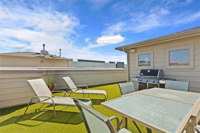 $639,000 | 907 City Side Lane, Dallas, TX 75201