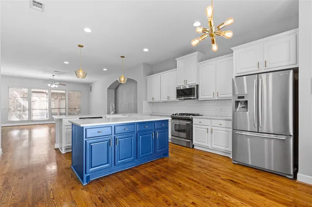 $639,000 | 907 City Side Lane, Dallas, TX 75201