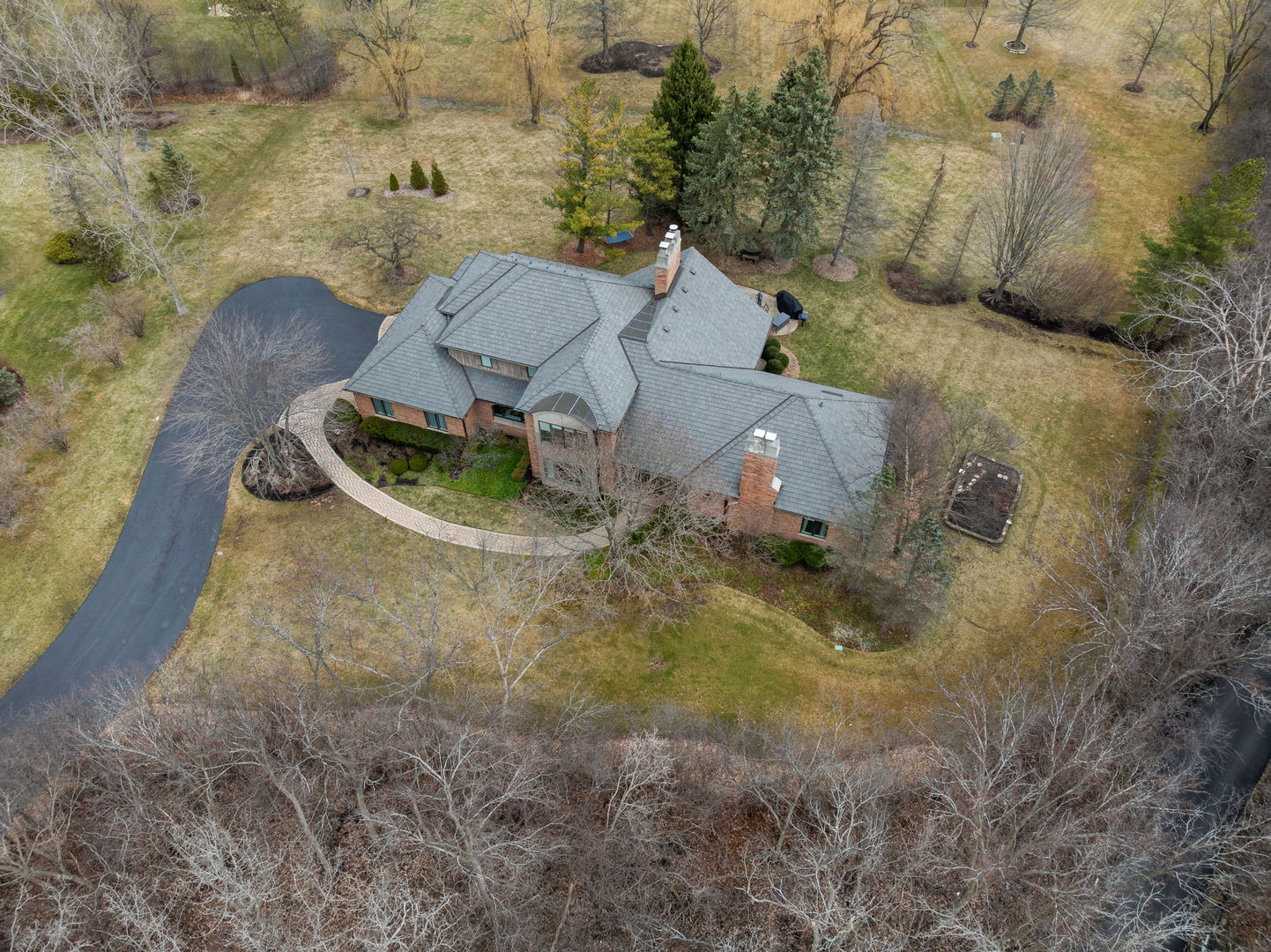 791 South Ridge Road Lake Forest, IL 60045 - Photo 35 of 40 an aerial view of a house with a yard