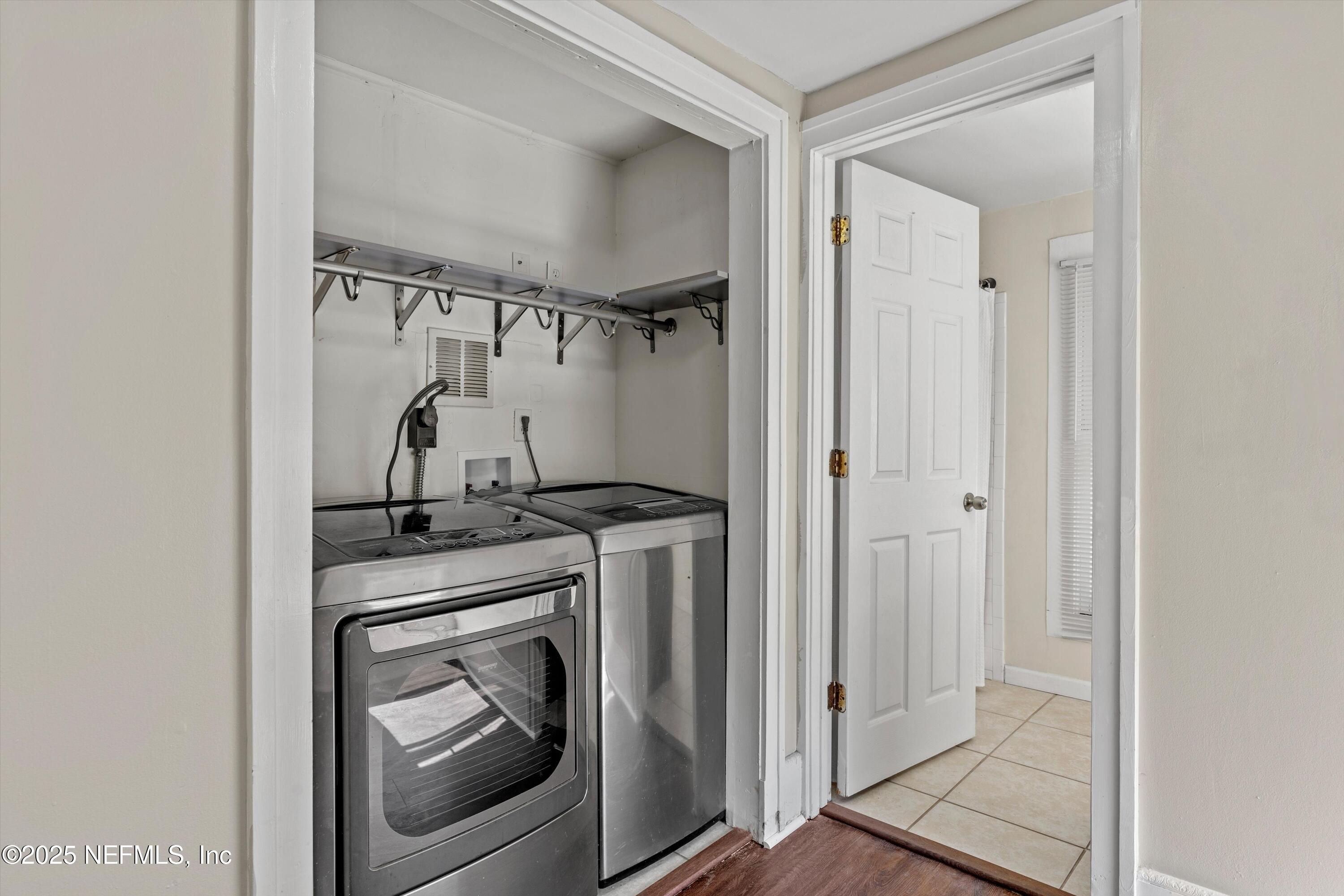 5250 Arlington Road Jacksonville, FL 32211 - Photo 18 of 24 18-Laundry