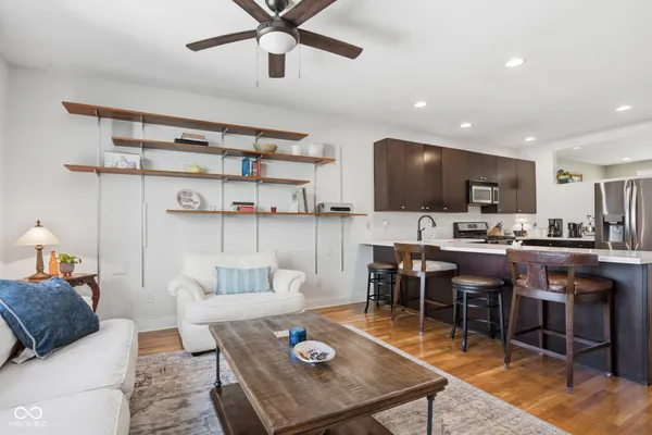 $2,600 | 228 East St Joseph Street, Indianapolis, IN 46202